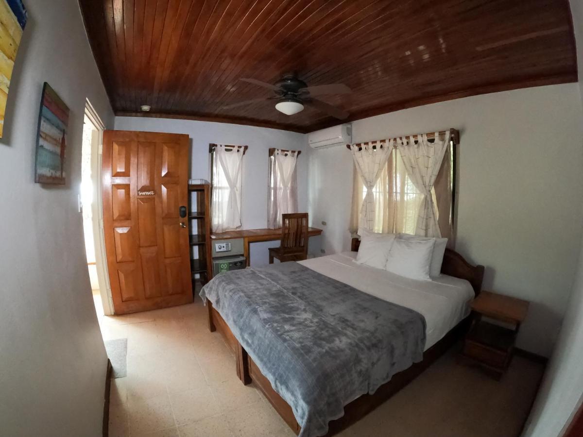 Casa Cecilia Beach Front Playa Santa Teresa  エクステリア 写真