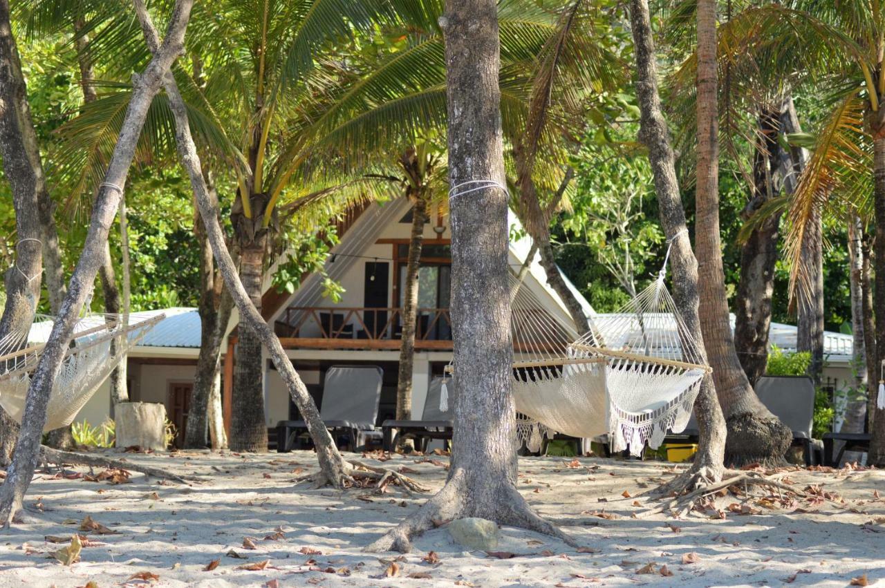 Casa Cecilia Beach Front Playa Santa Teresa  エクステリア 写真