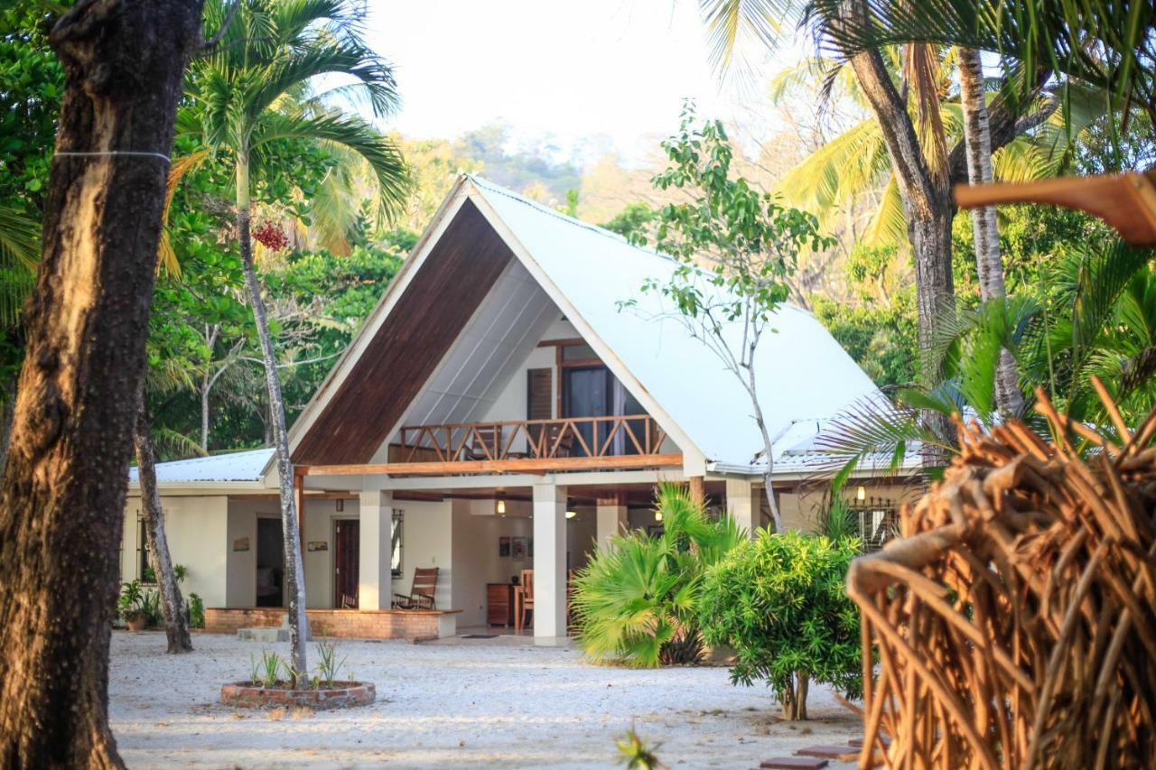Casa Cecilia Beach Front Playa Santa Teresa  エクステリア 写真